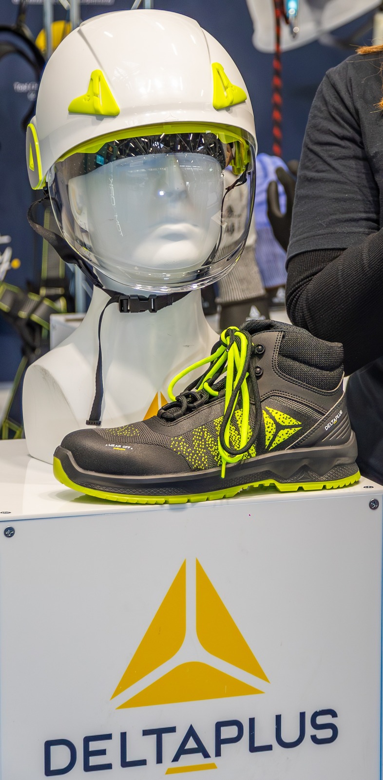 4X3A3319-Enhanced-NR