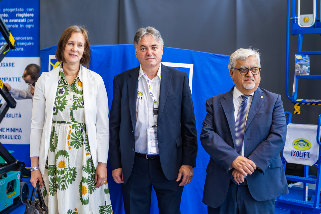 4X3A2893-Enhanced-NR